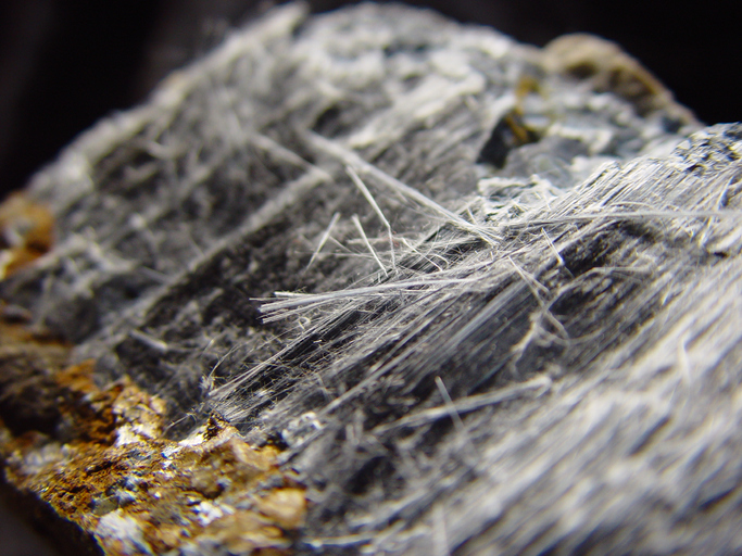 Waarom Werd Asbest Gebruikt in Bouwproducten? 2